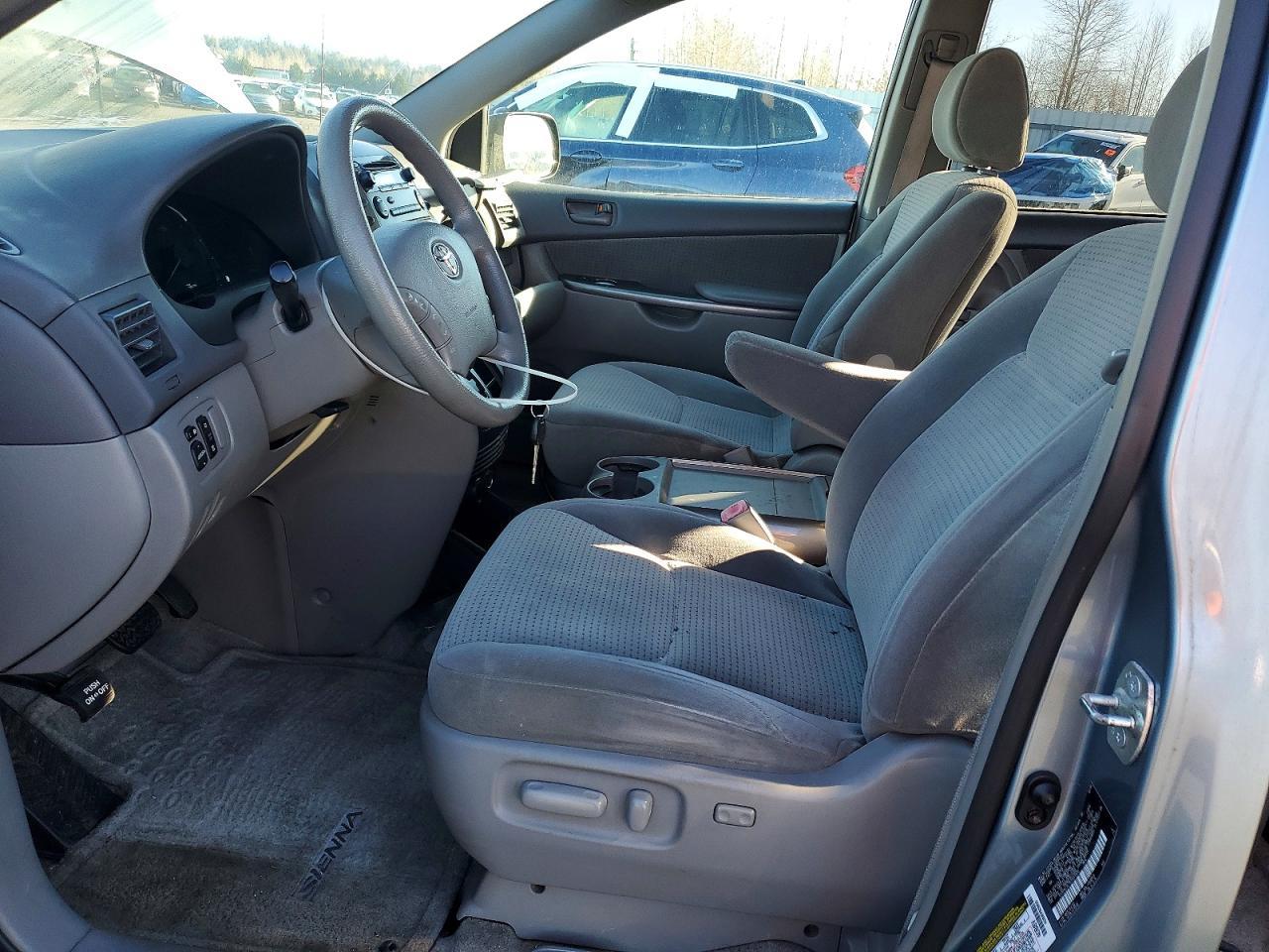 2006 TOYOTA SIENNA