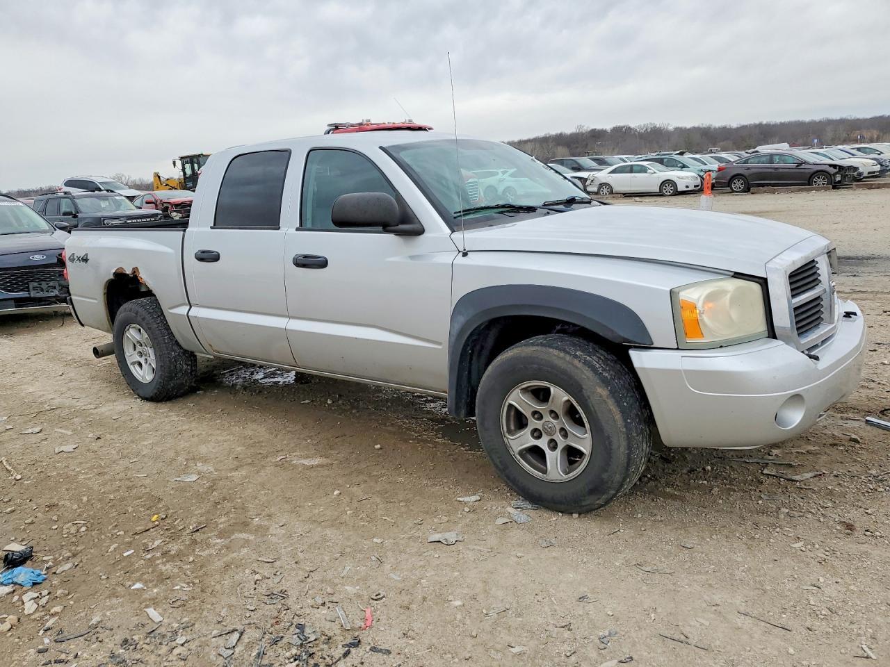 2005 DODGE Dakota