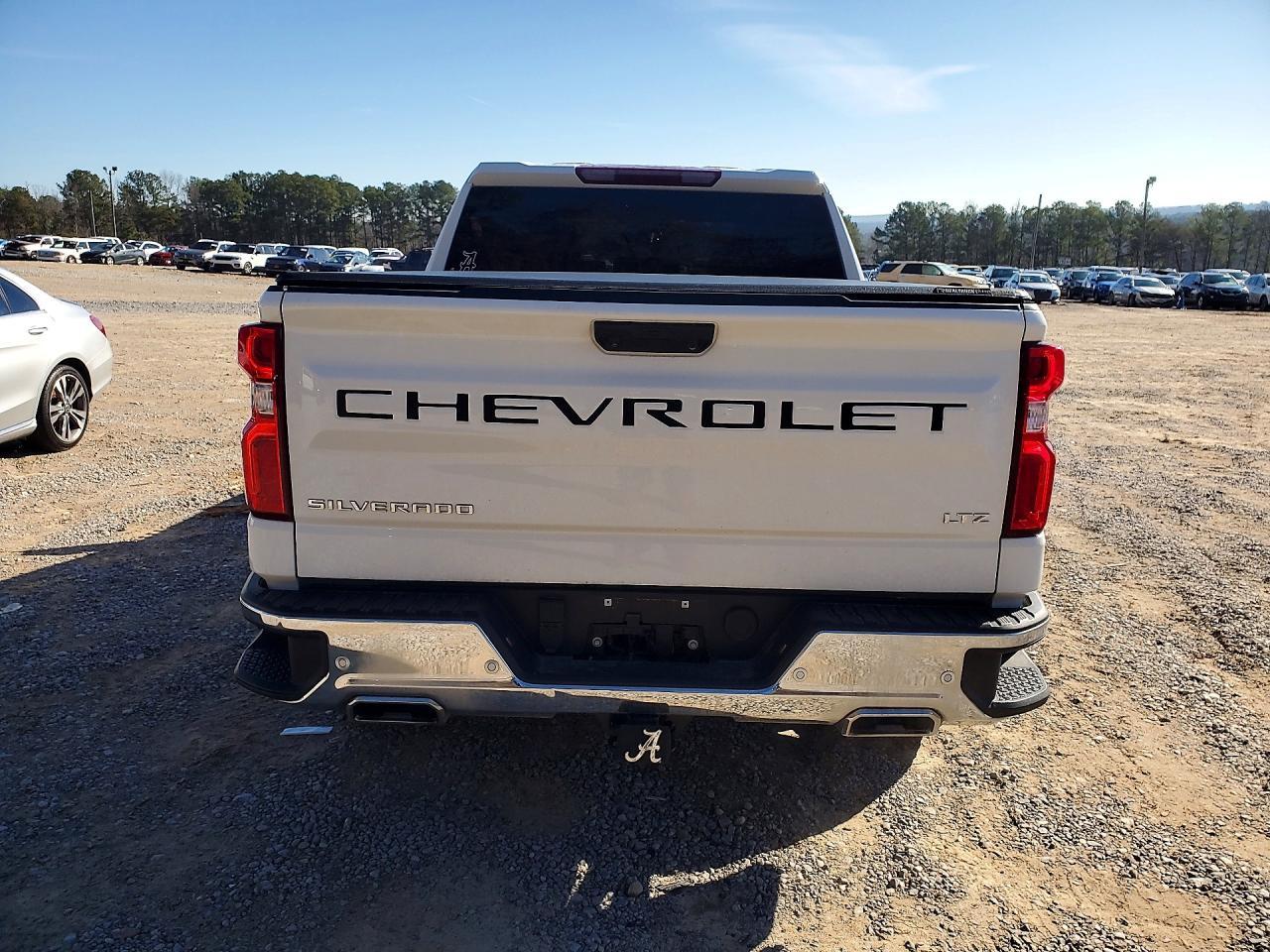 2024 CHEVROLET Silverado