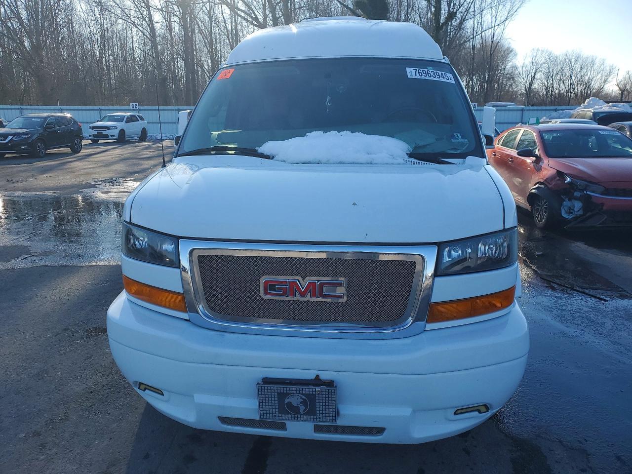 2017 GMC Savana