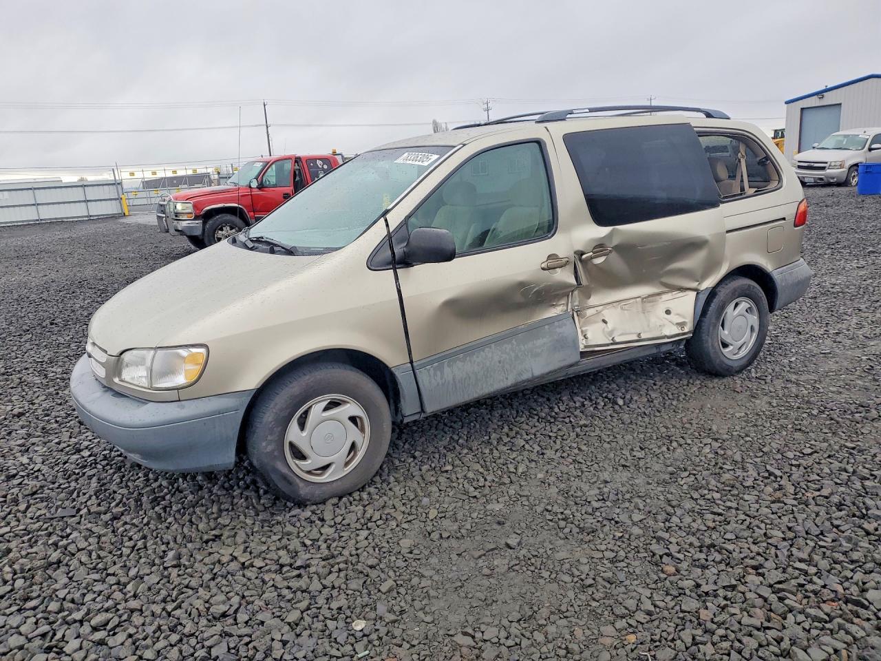 2000 TOYOTA SIENNA