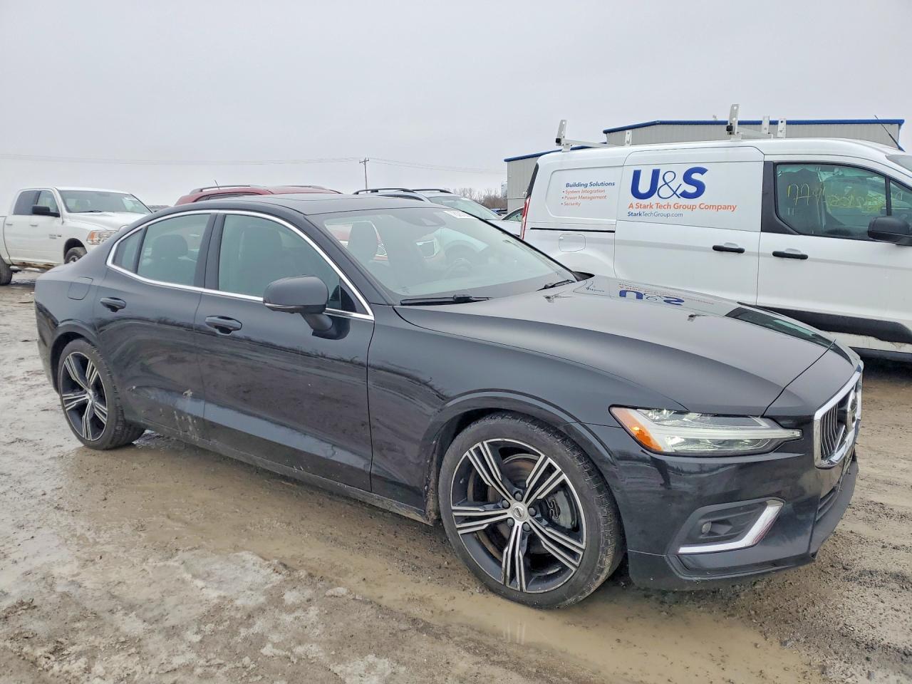 2022 VOLVO S60