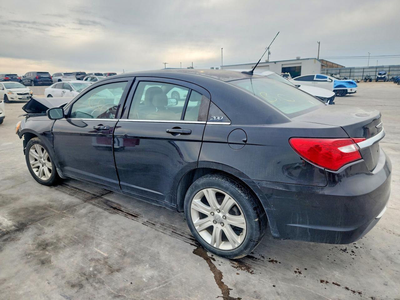 2013 CHRYSLER 200