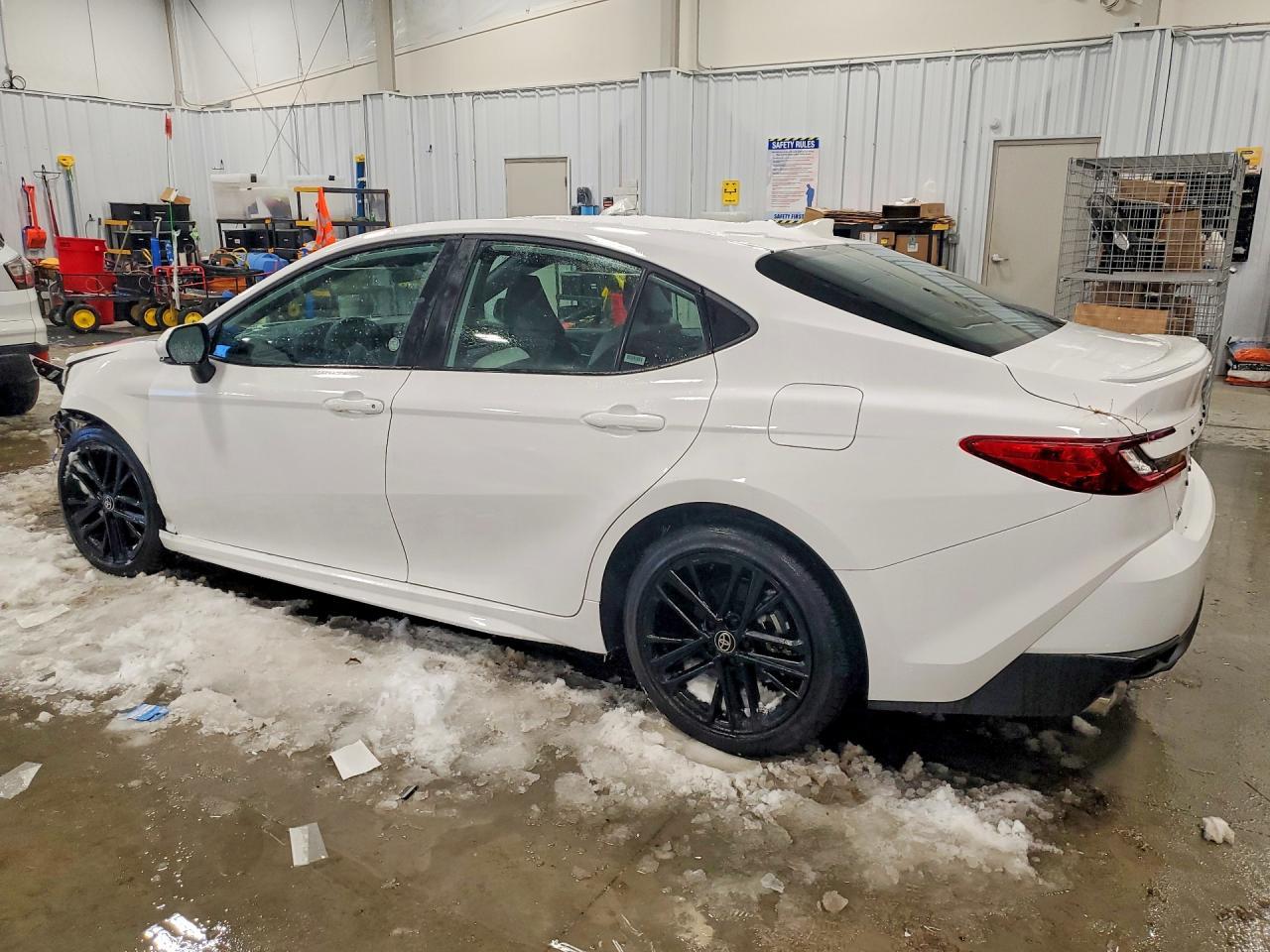 2025 TOYOTA CAMRY