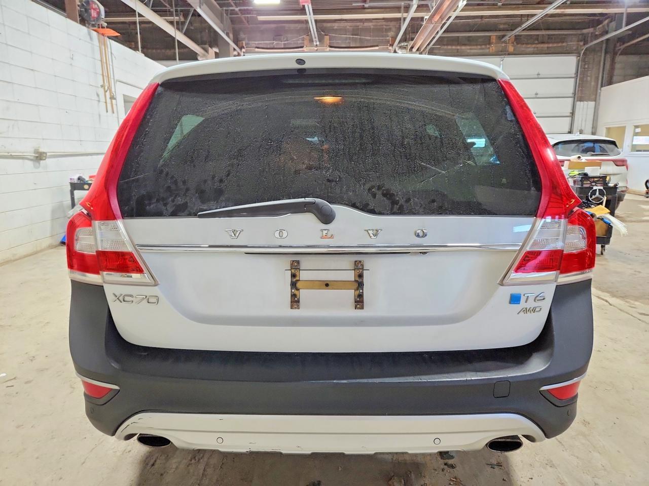 2014 VOLVO XC70