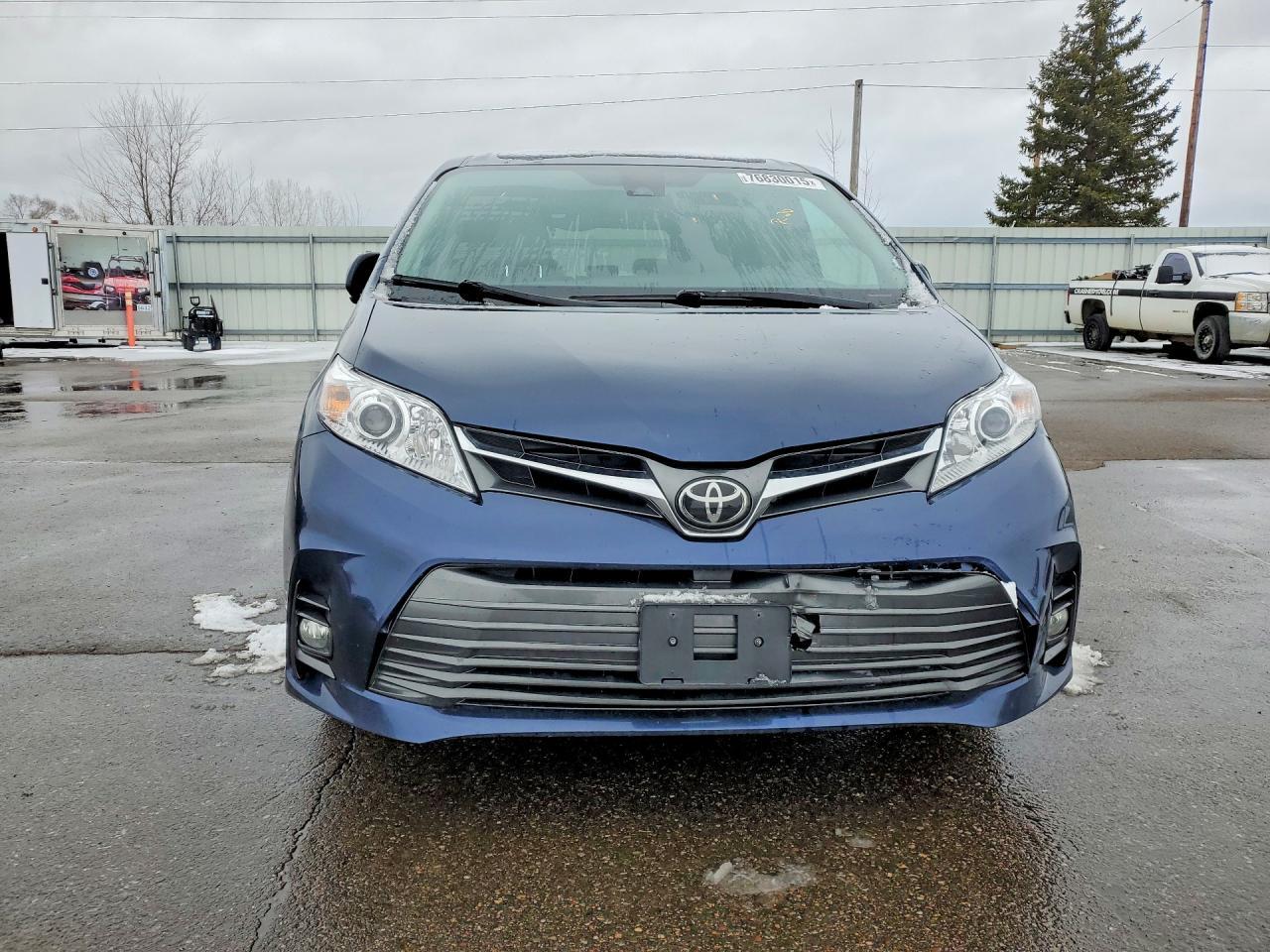 2018 TOYOTA SIENNA