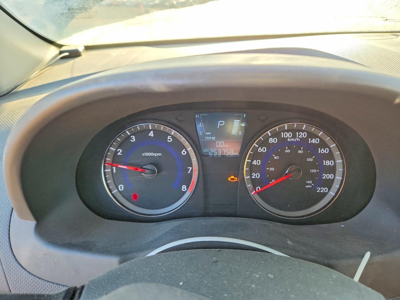 2012 HYUNDAI ACCENT