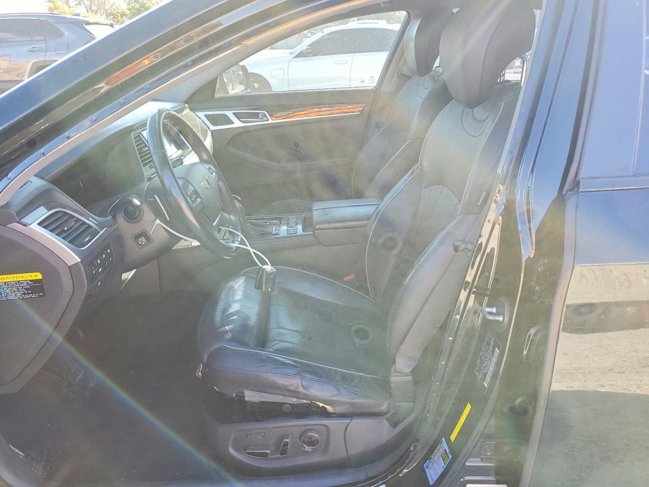 2016 HYUNDAI GENESIS