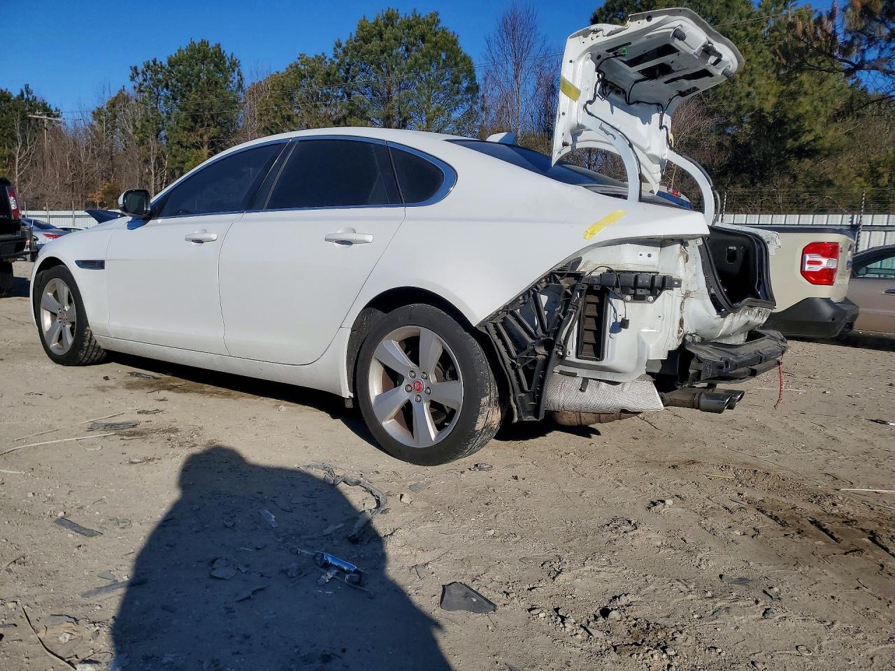 2017 JAGUAR XF