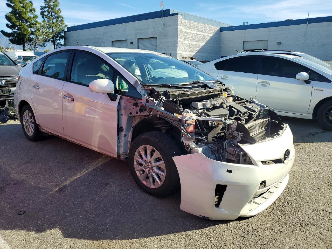 2015 TOYOTA Prius Plug-In