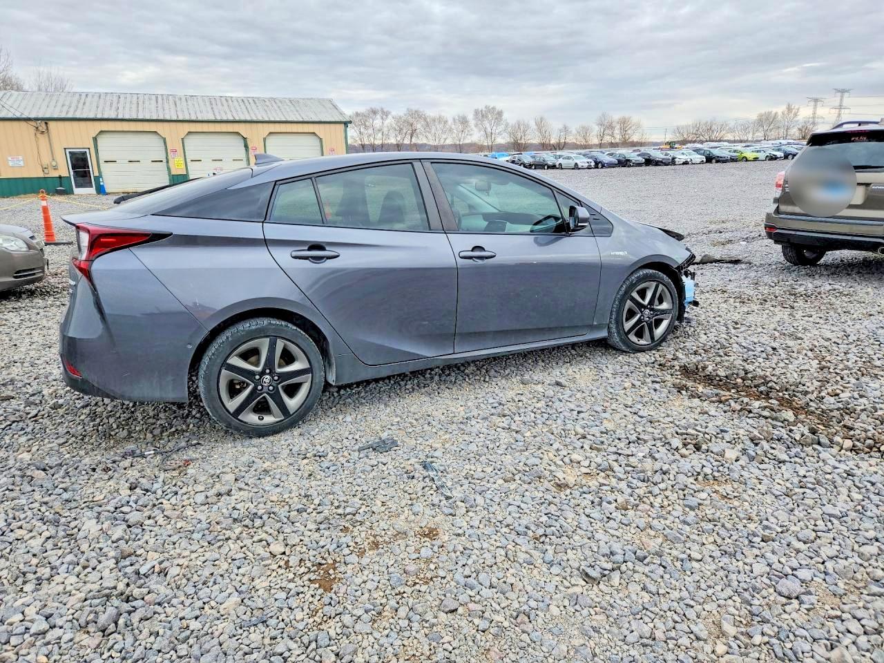 2019 TOYOTA PRIUS