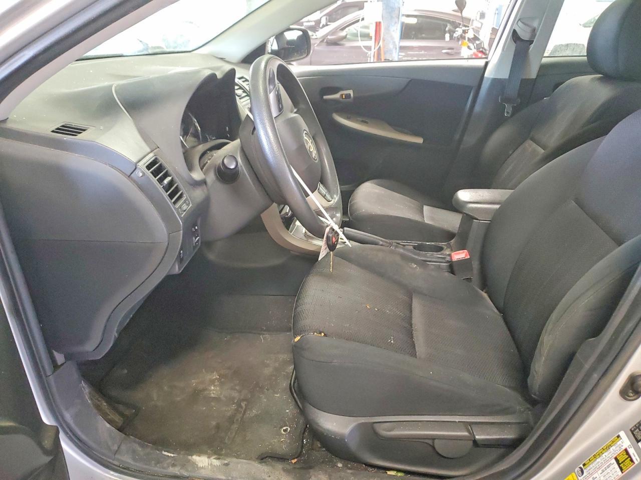2011 TOYOTA COROLLA