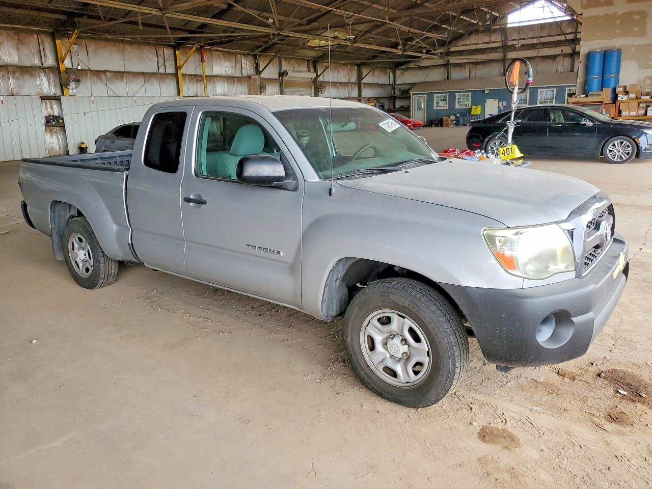 2011 TOYOTA TACOMA