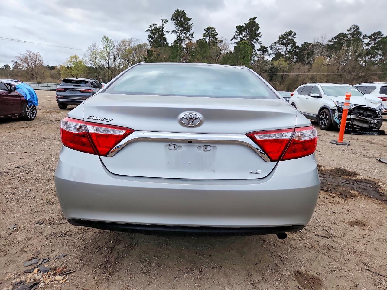 2016 TOYOTA CAMRY