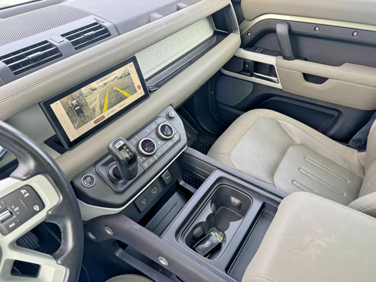 2020 LAND ROVER Defender