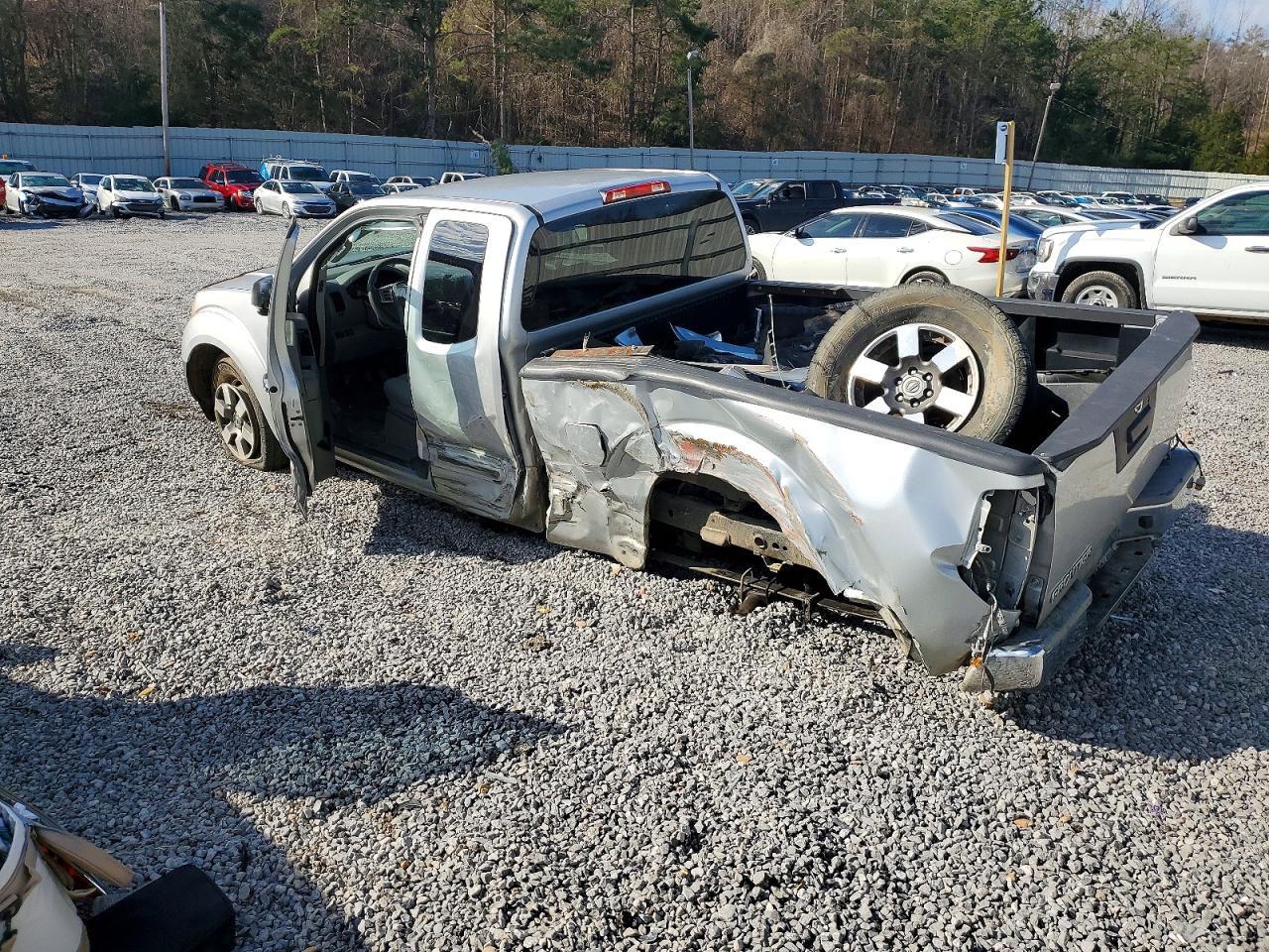 2015 NISSAN Frontier
