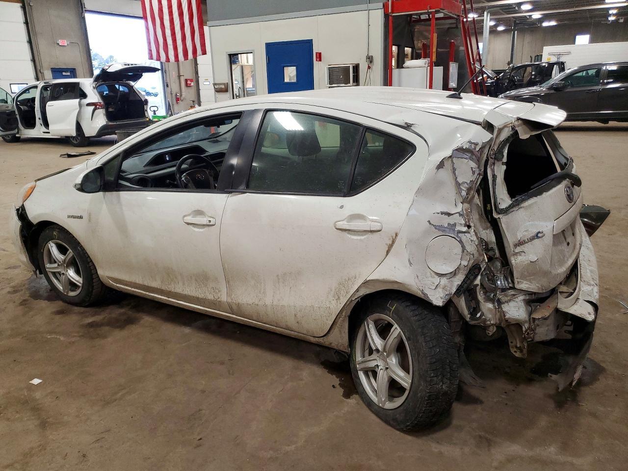 2014 TOYOTA Prius c