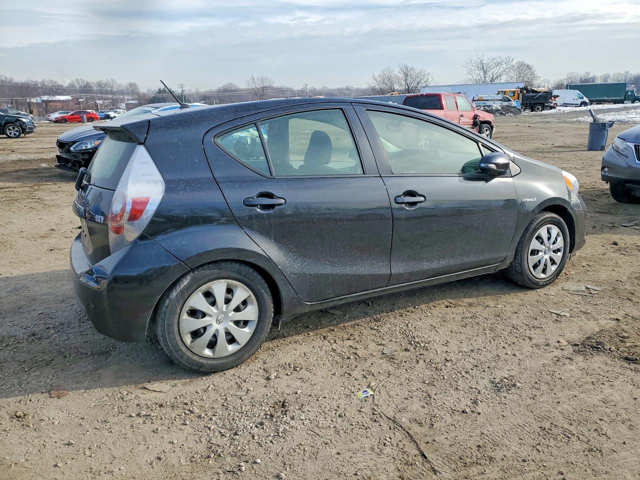 2013 TOYOTA Prius c