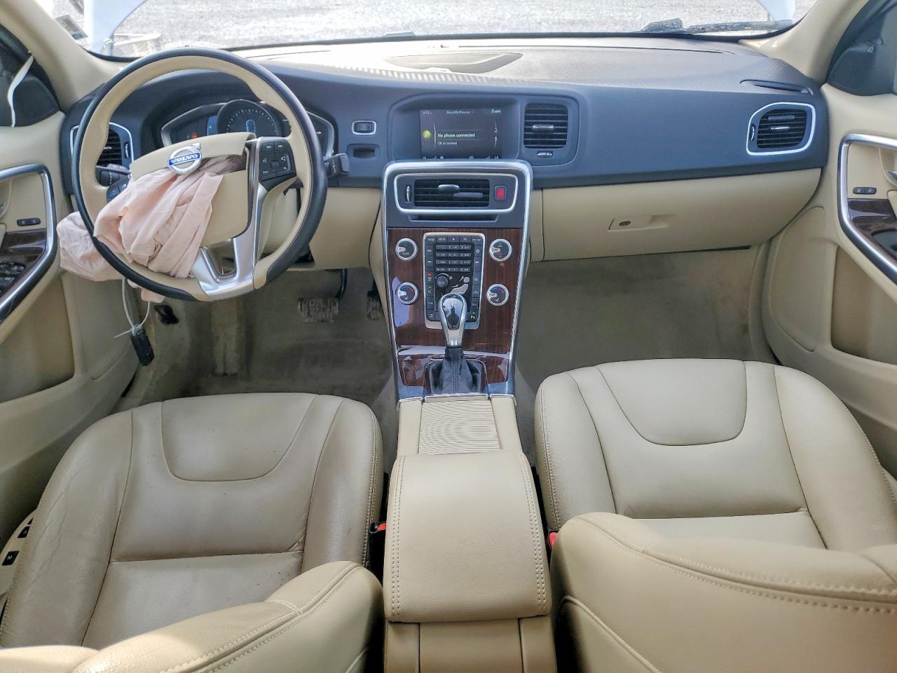 2015 VOLVO S60
