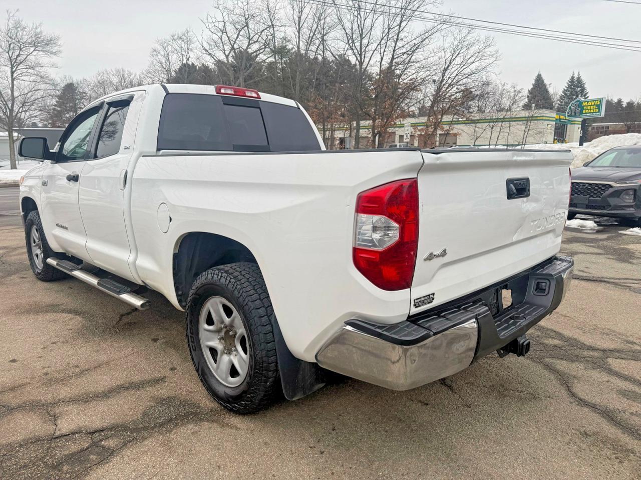 2017 TOYOTA TUNDRA