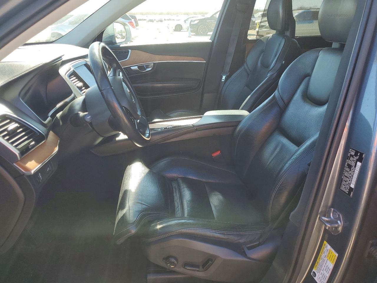 2018 VOLVO XC90
