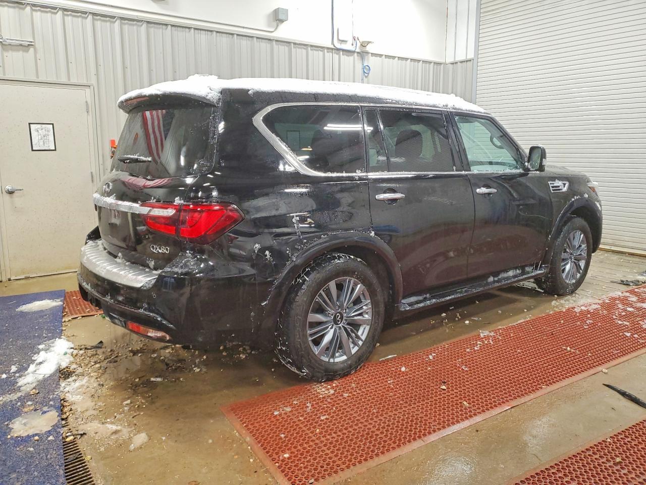 2022 INFINITI QX80