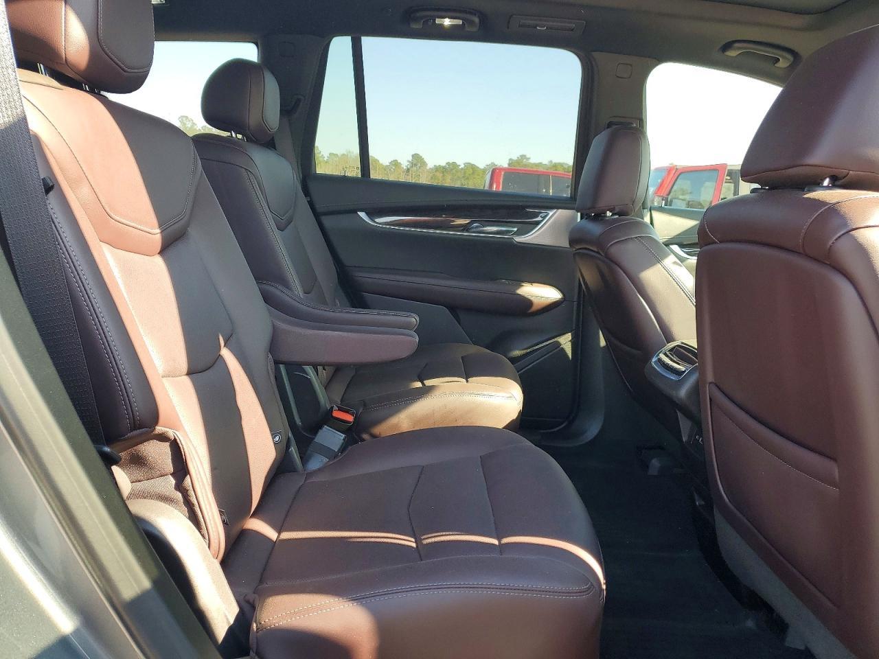 2021 CADILLAC XT6