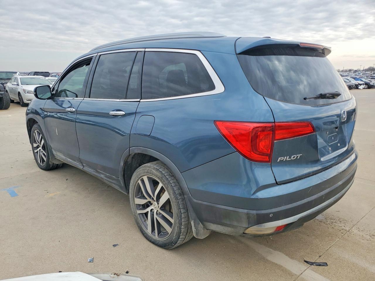 2017 HONDA PILOT