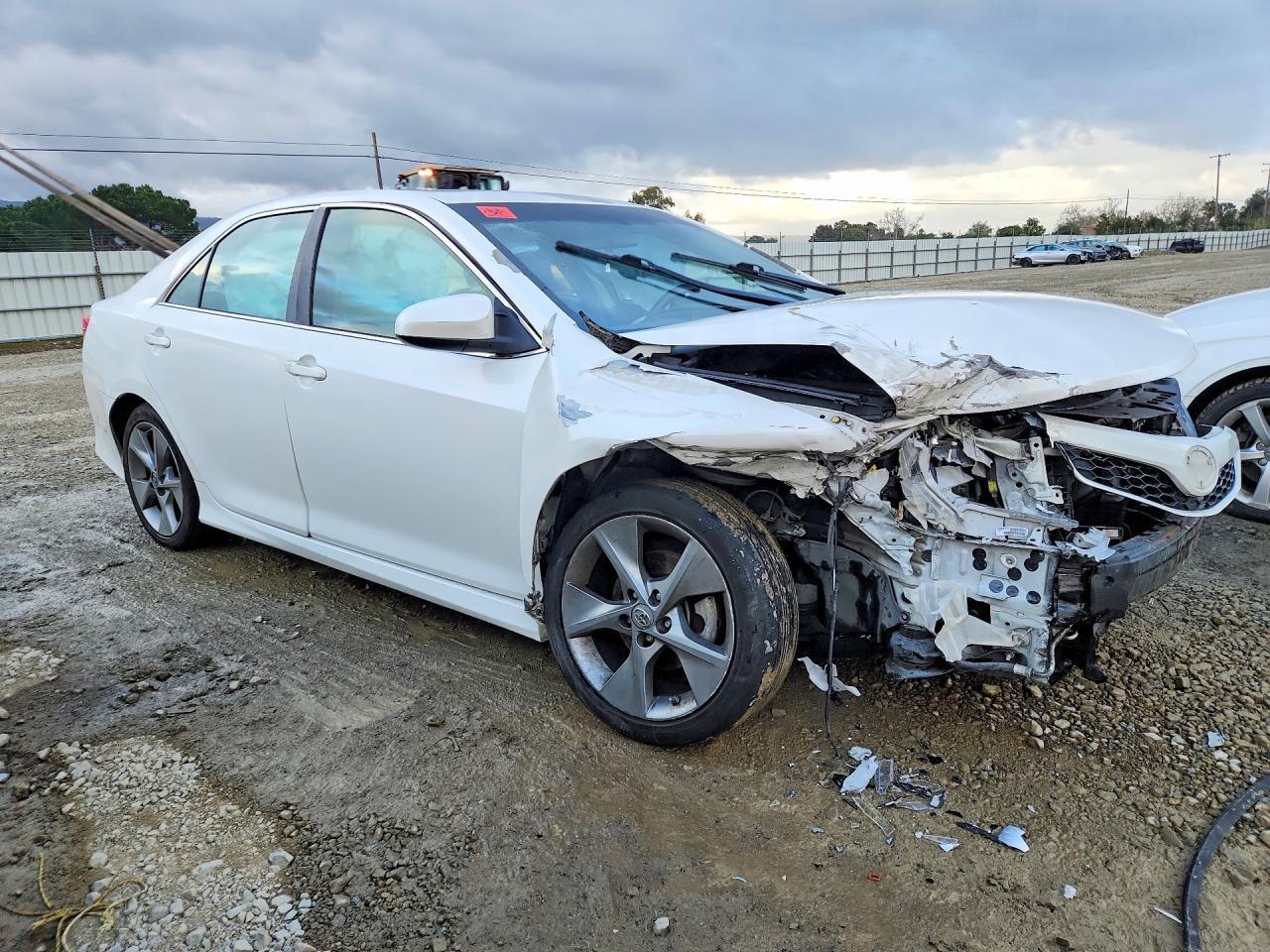 2014 TOYOTA CAMRY