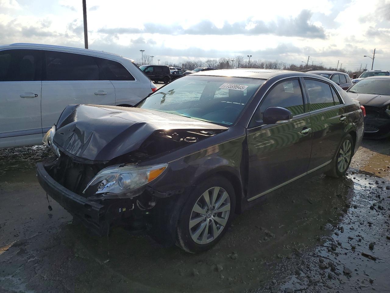 2011 TOYOTA Avalon