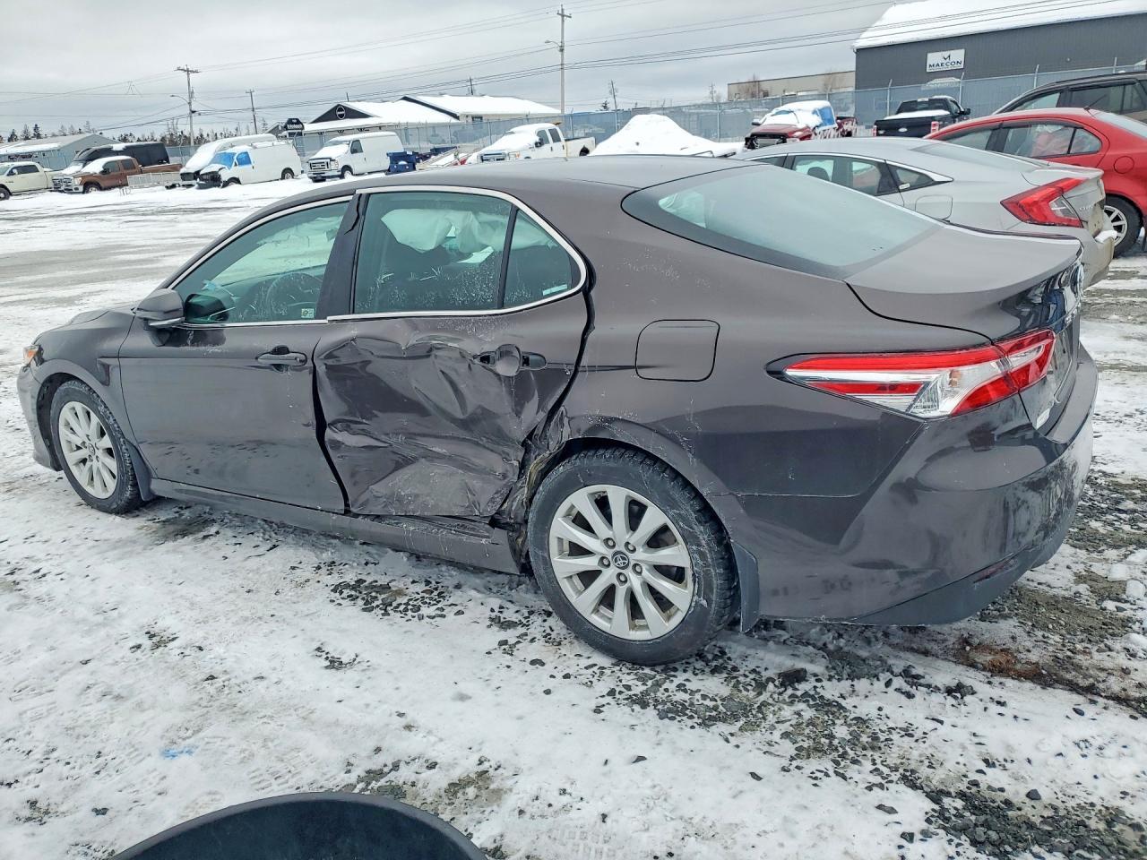 2018 TOYOTA CAMRY