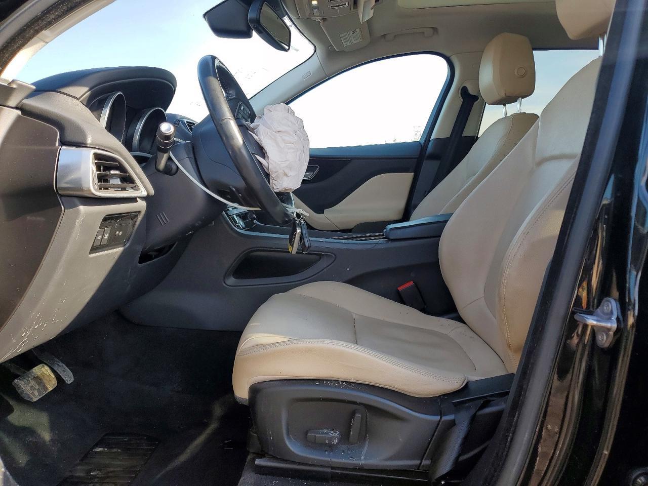 2018 JAGUAR F-Pace