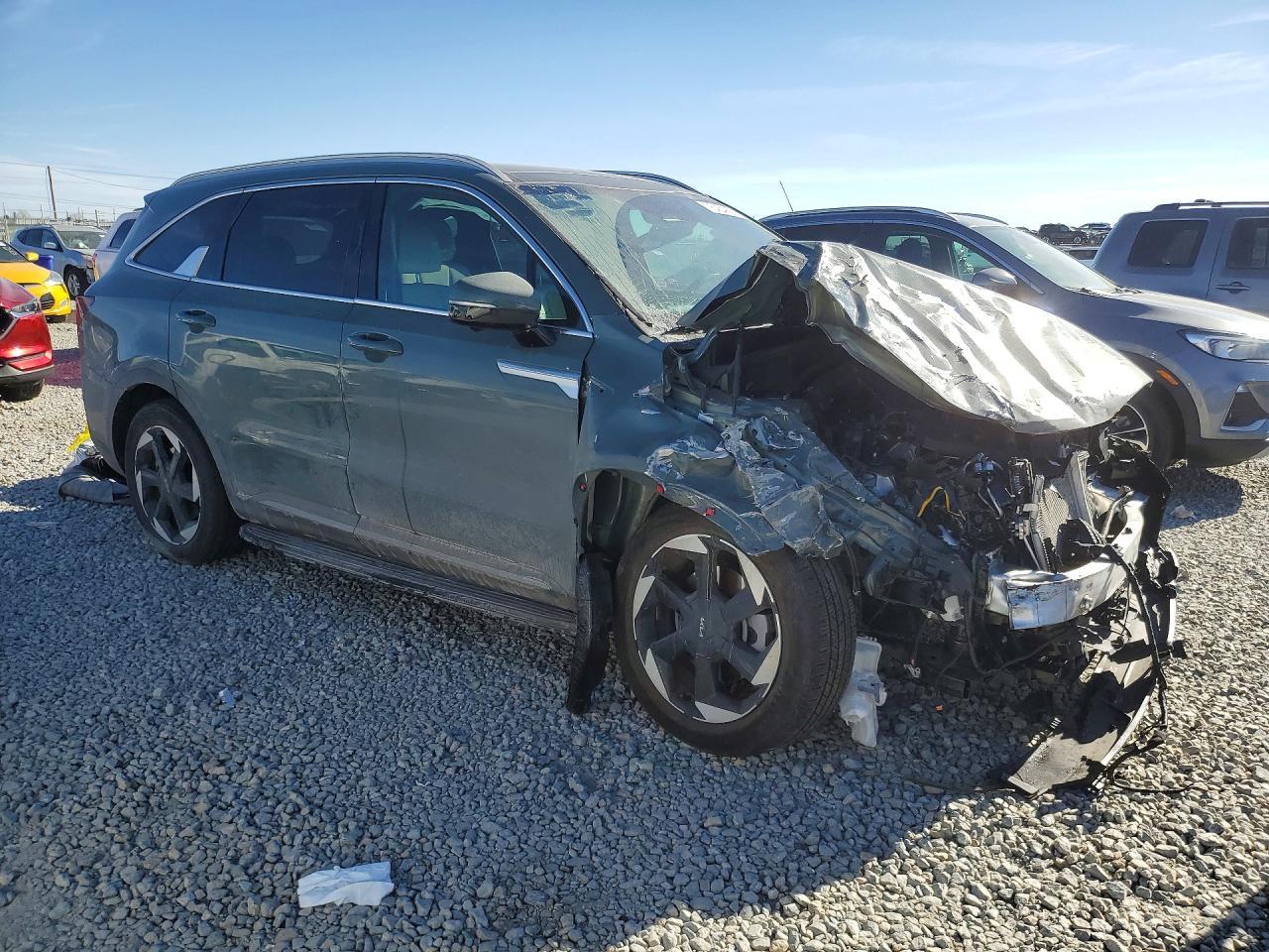 2025 KIA SORENTO