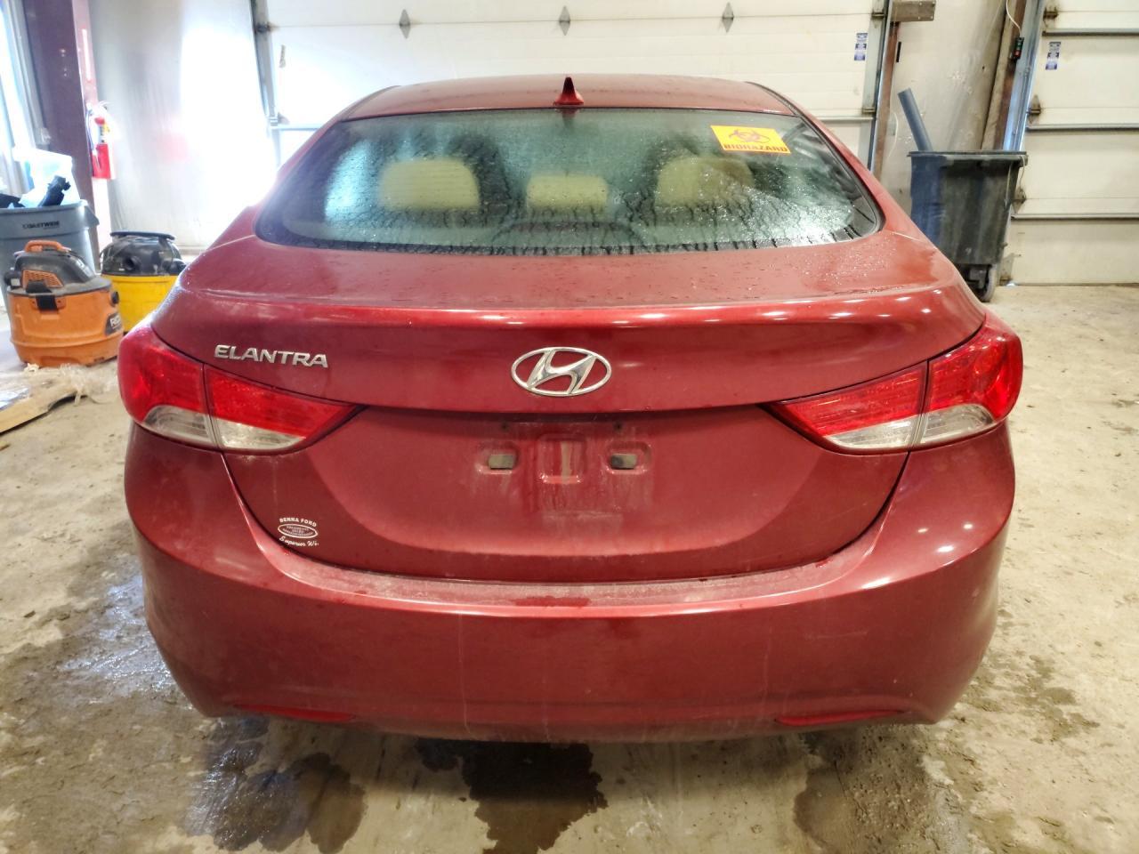 2013 HYUNDAI ELANTRA