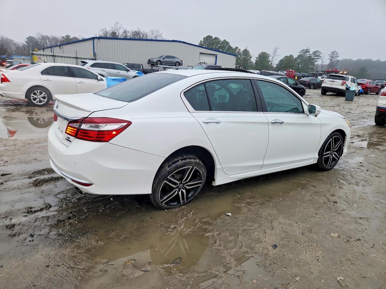 2016 HONDA ACCORD