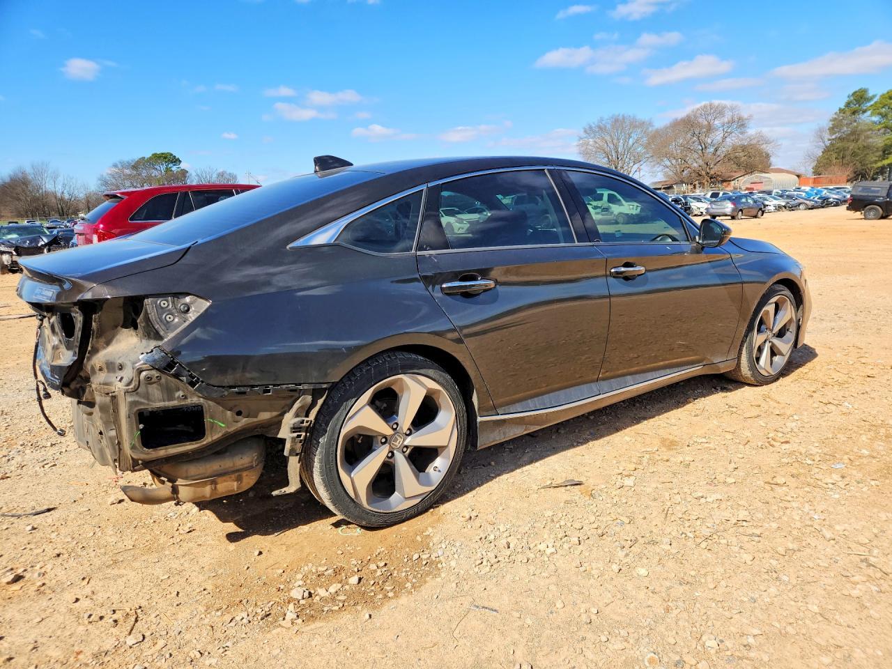 2018 HONDA ACCORD