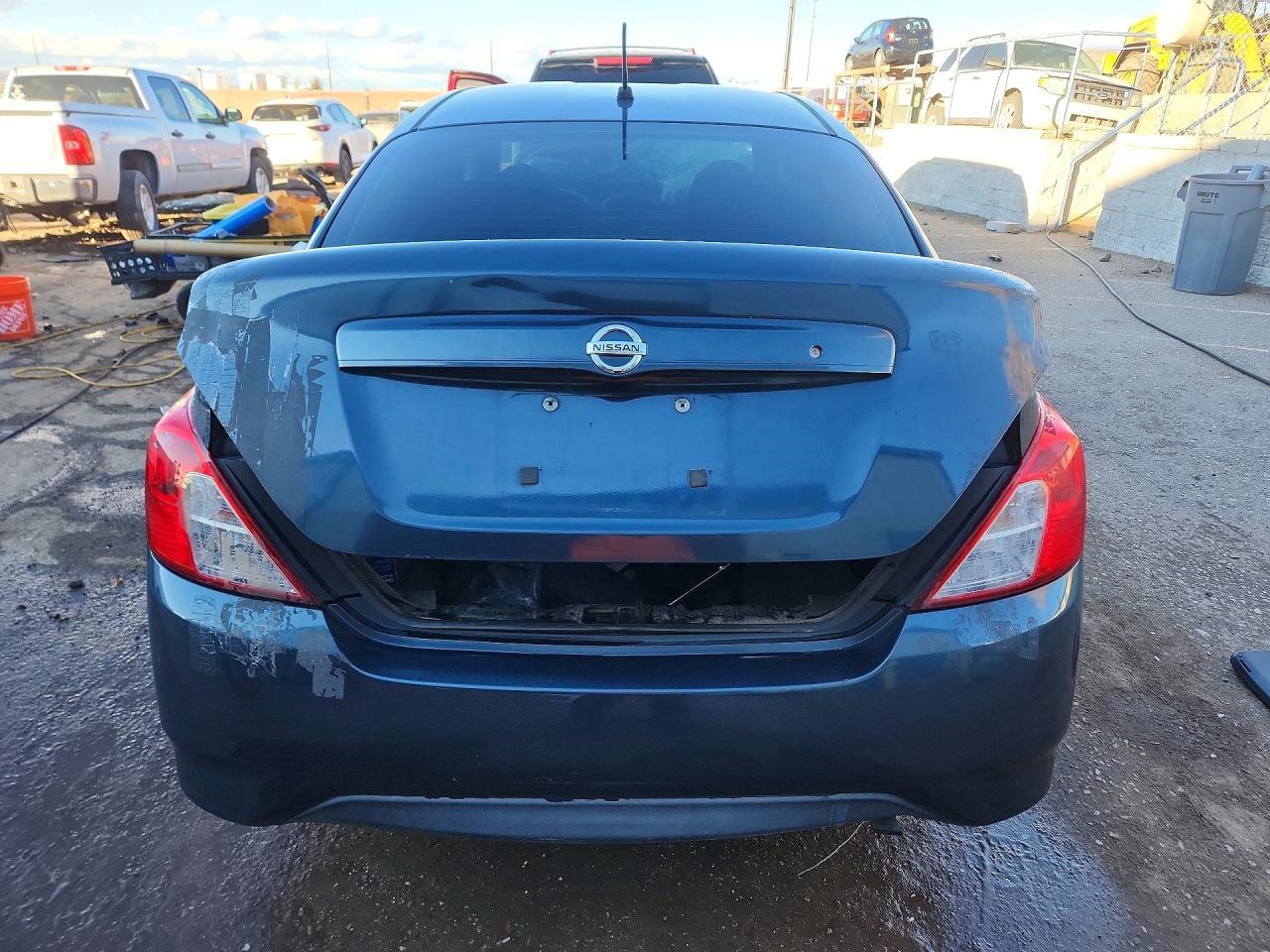 2016 NISSAN VERSA