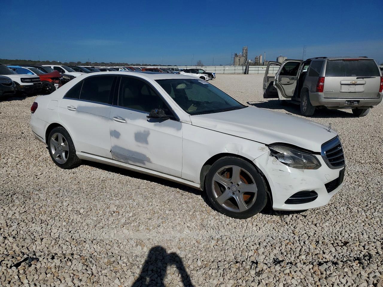 2014 MERCEDES-BENZ E-Class