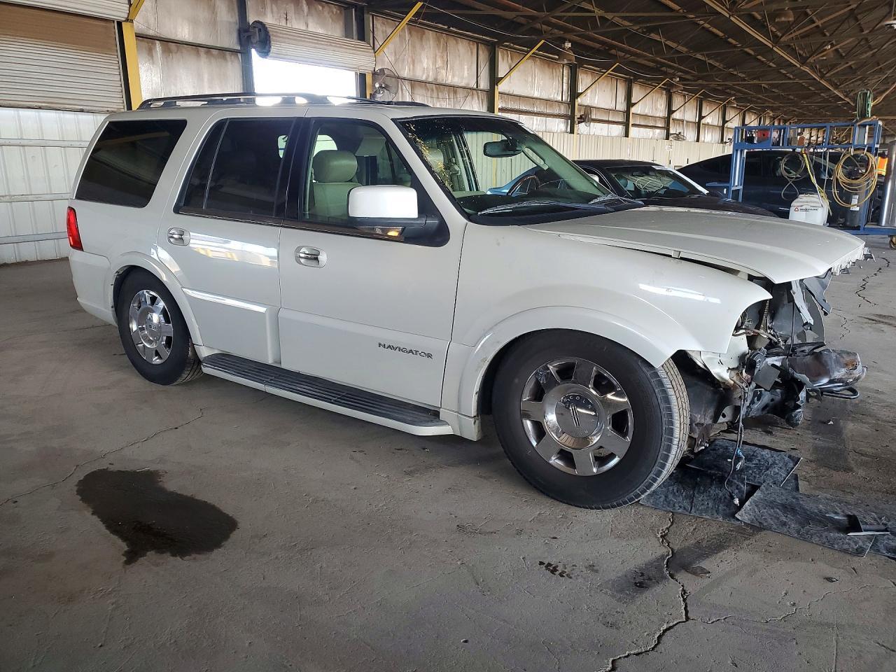 2005 LINCOLN Navigator