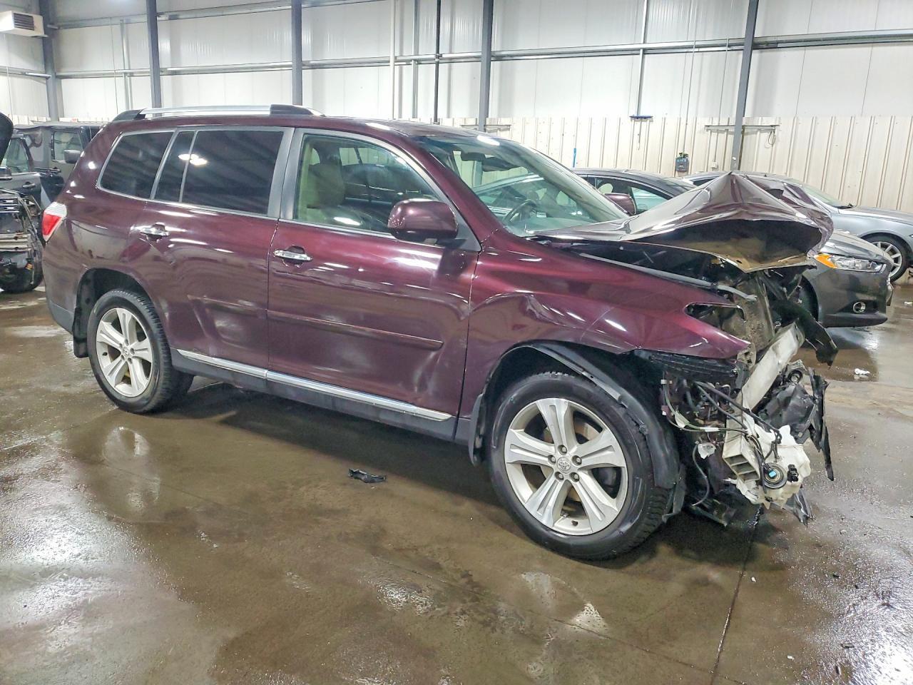 2013 TOYOTA HIGHLANDER