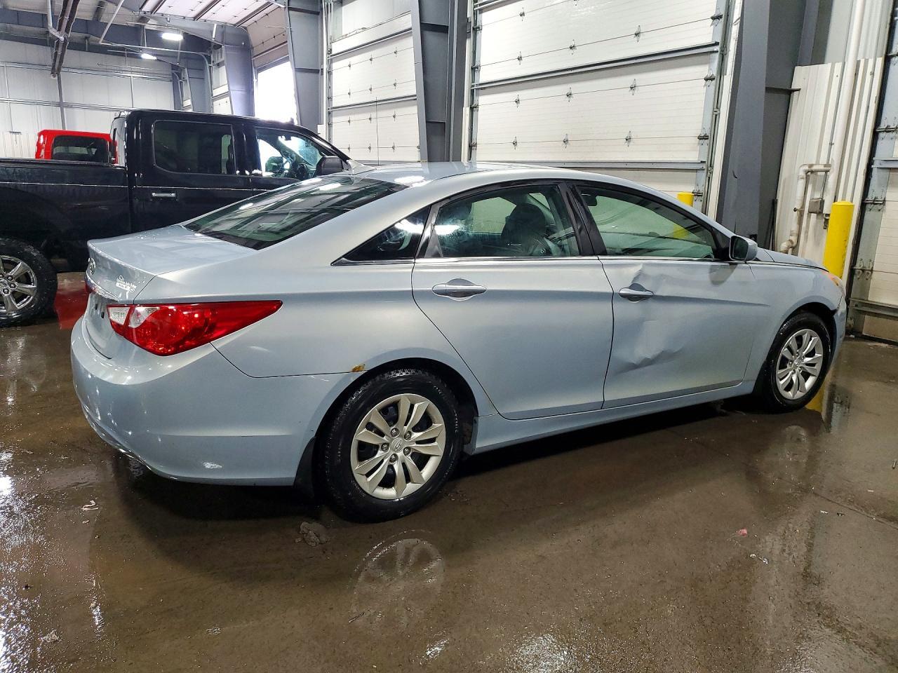 2011 HYUNDAI SONATA