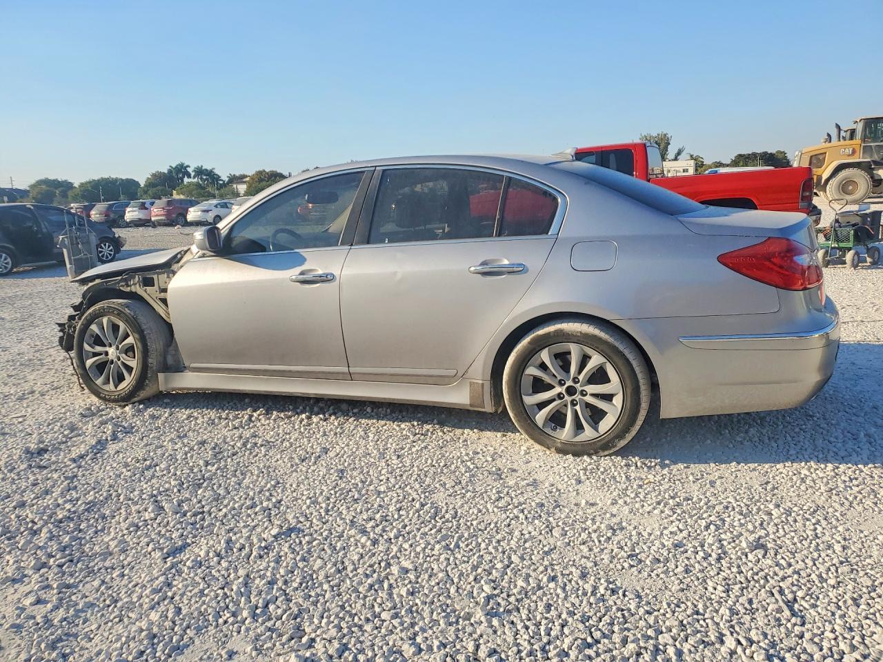2013 HYUNDAI GENESIS