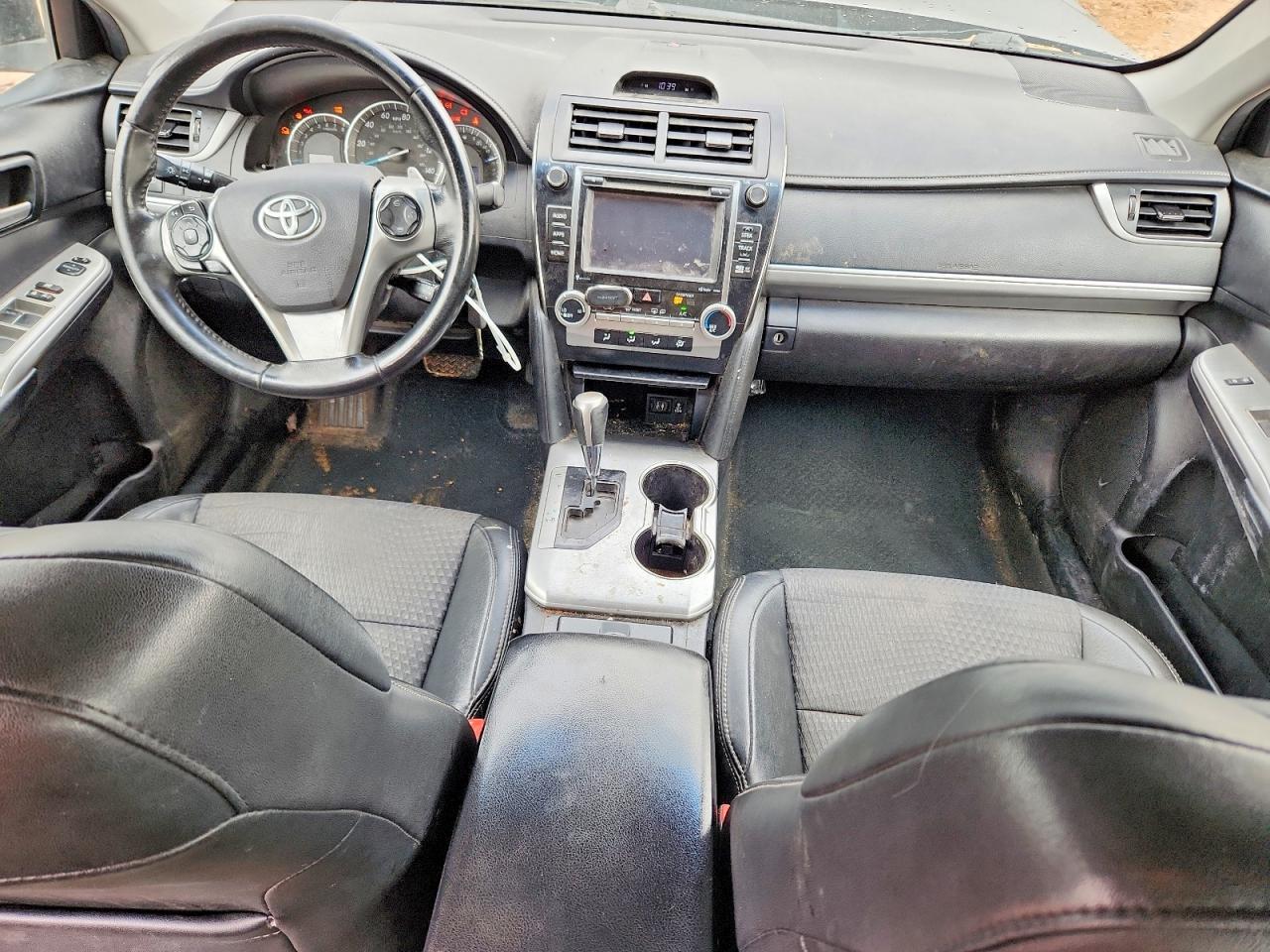 2014 TOYOTA CAMRY