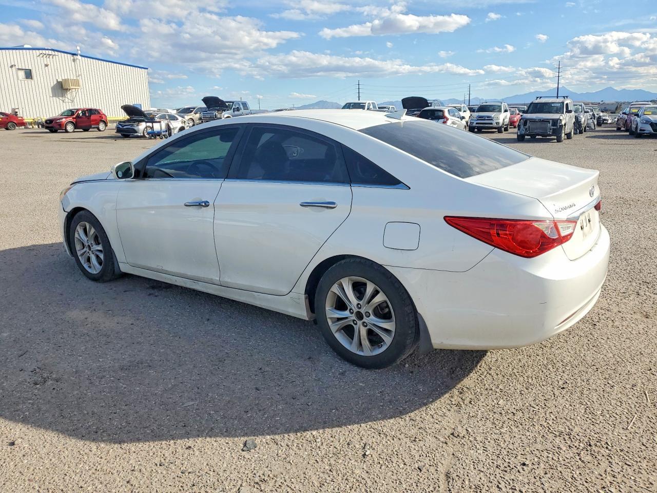 2011 HYUNDAI SONATA