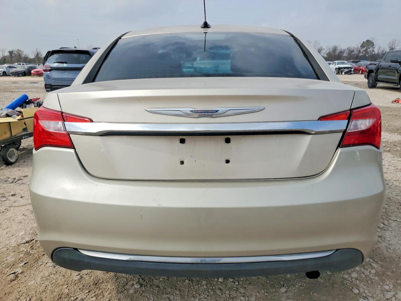 2014 CHRYSLER 200