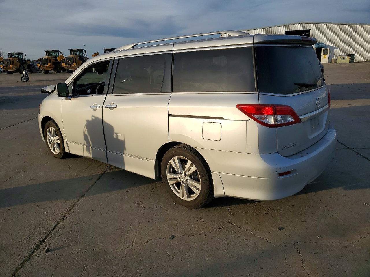 2013 NISSAN Quest