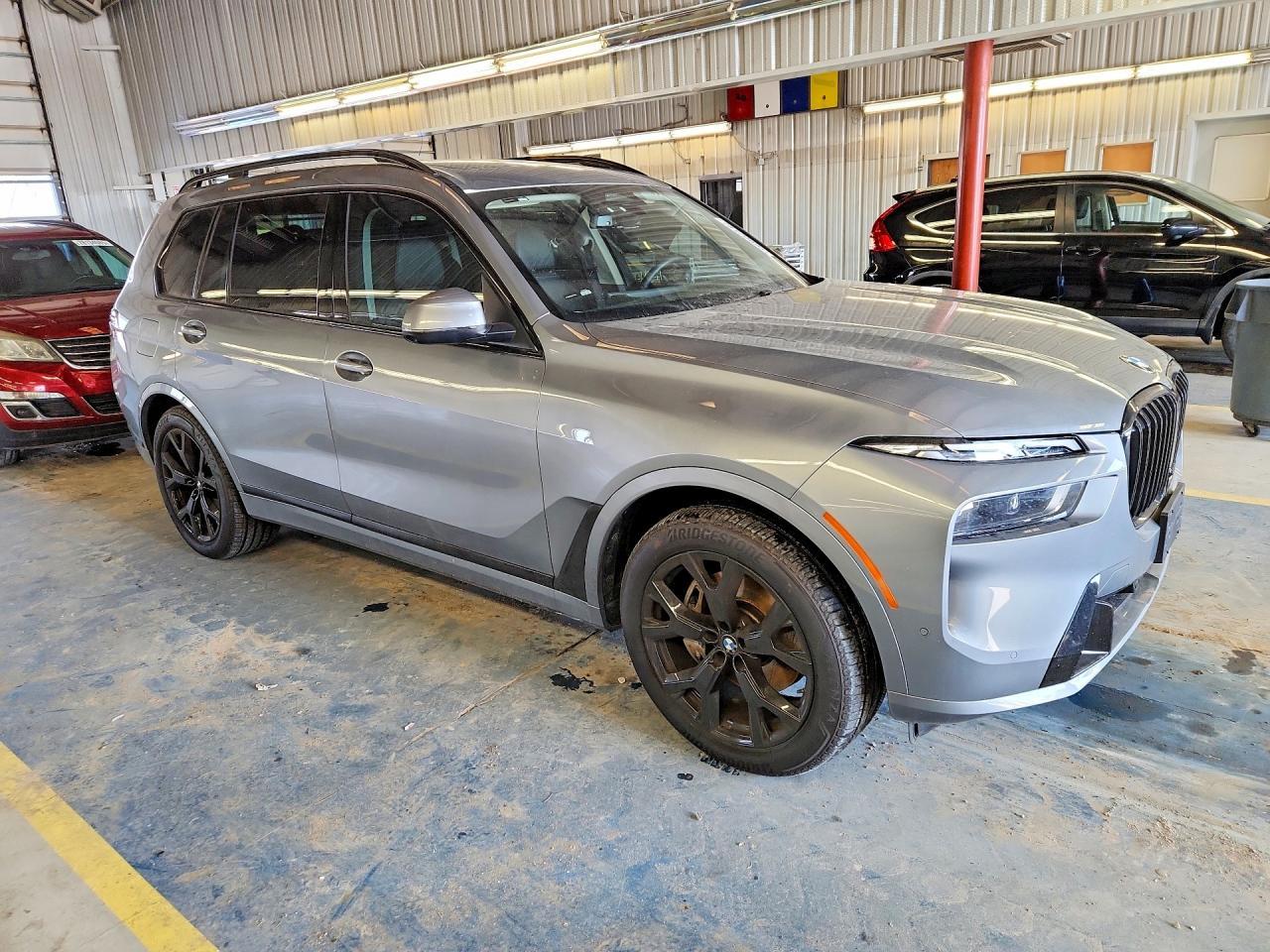 2025 BMW X7