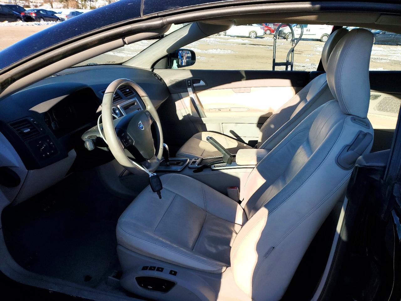 2009 VOLVO C70