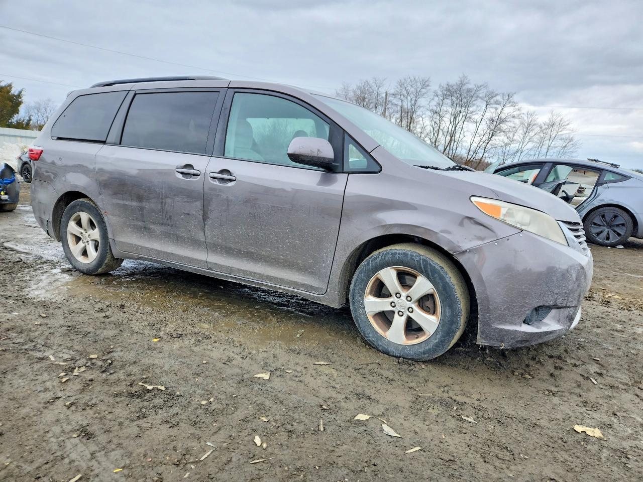 2015 TOYOTA SIENNA