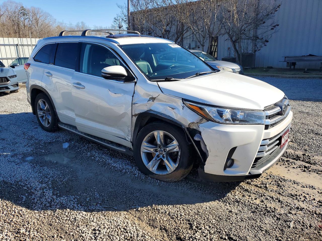 2017 TOYOTA HIGHLANDER